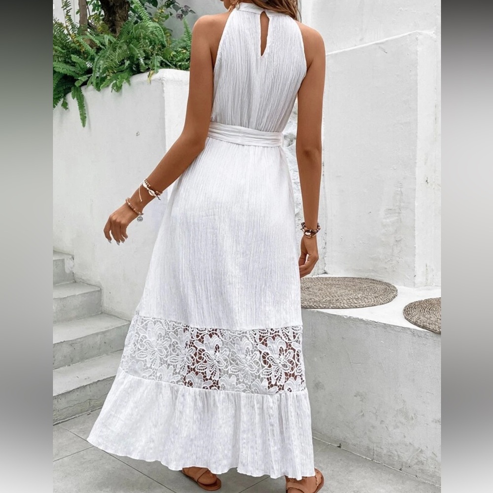 Boho lace insert belted halter maxi dress - Picture 2 of 6
